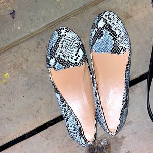 Snakeskin flats